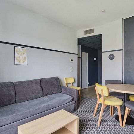Appart'Hotel Odalys City - Bioparc Lyon Est Экстерьер фото