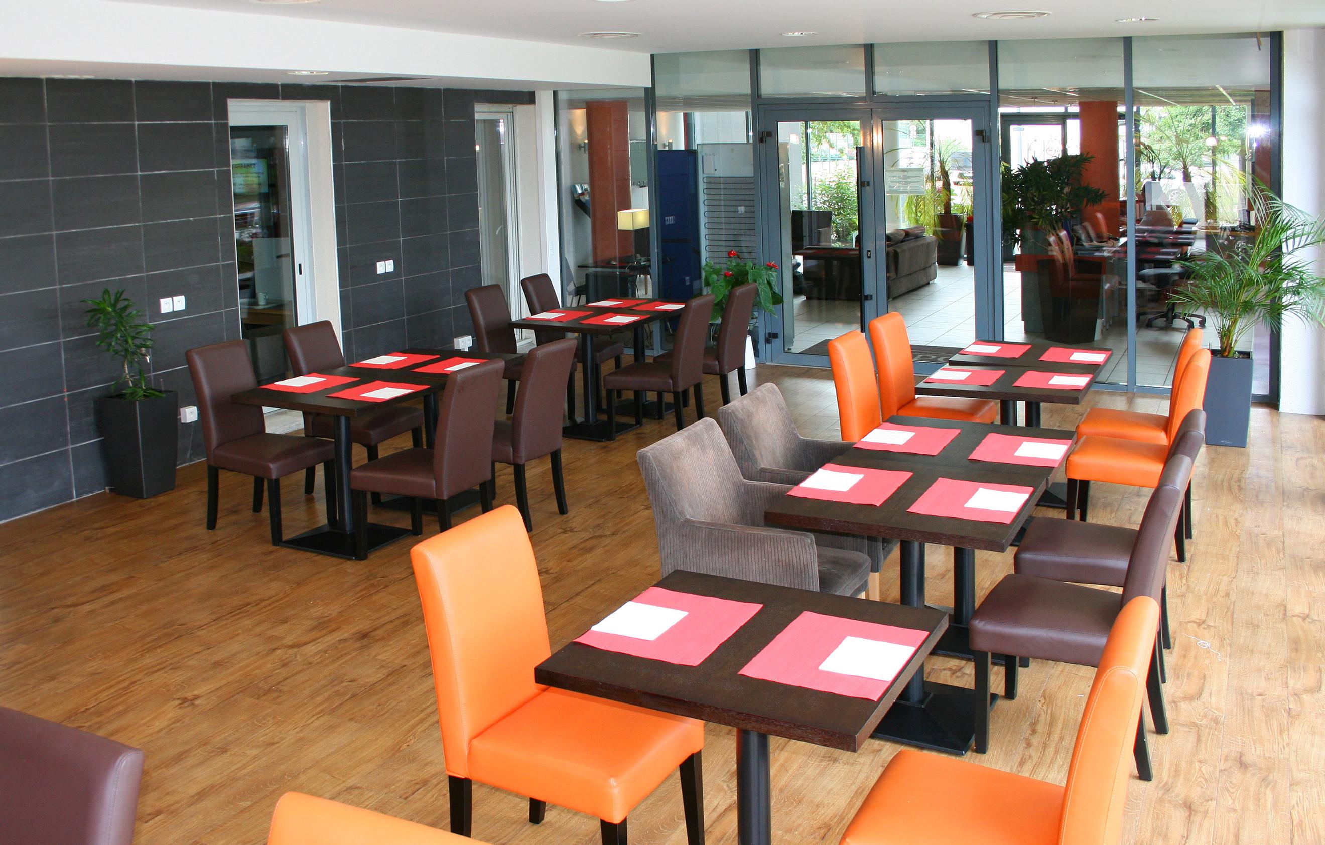 Appart'Hotel Odalys City - Bioparc Lyon Est Экстерьер фото