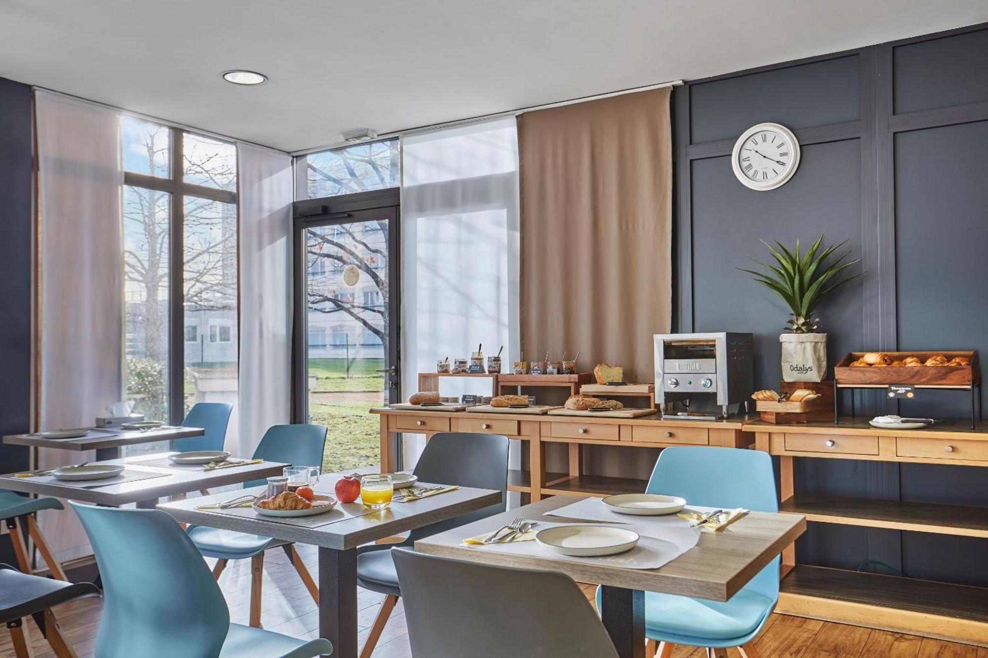 Appart'Hotel Odalys City - Bioparc Lyon Est Экстерьер фото