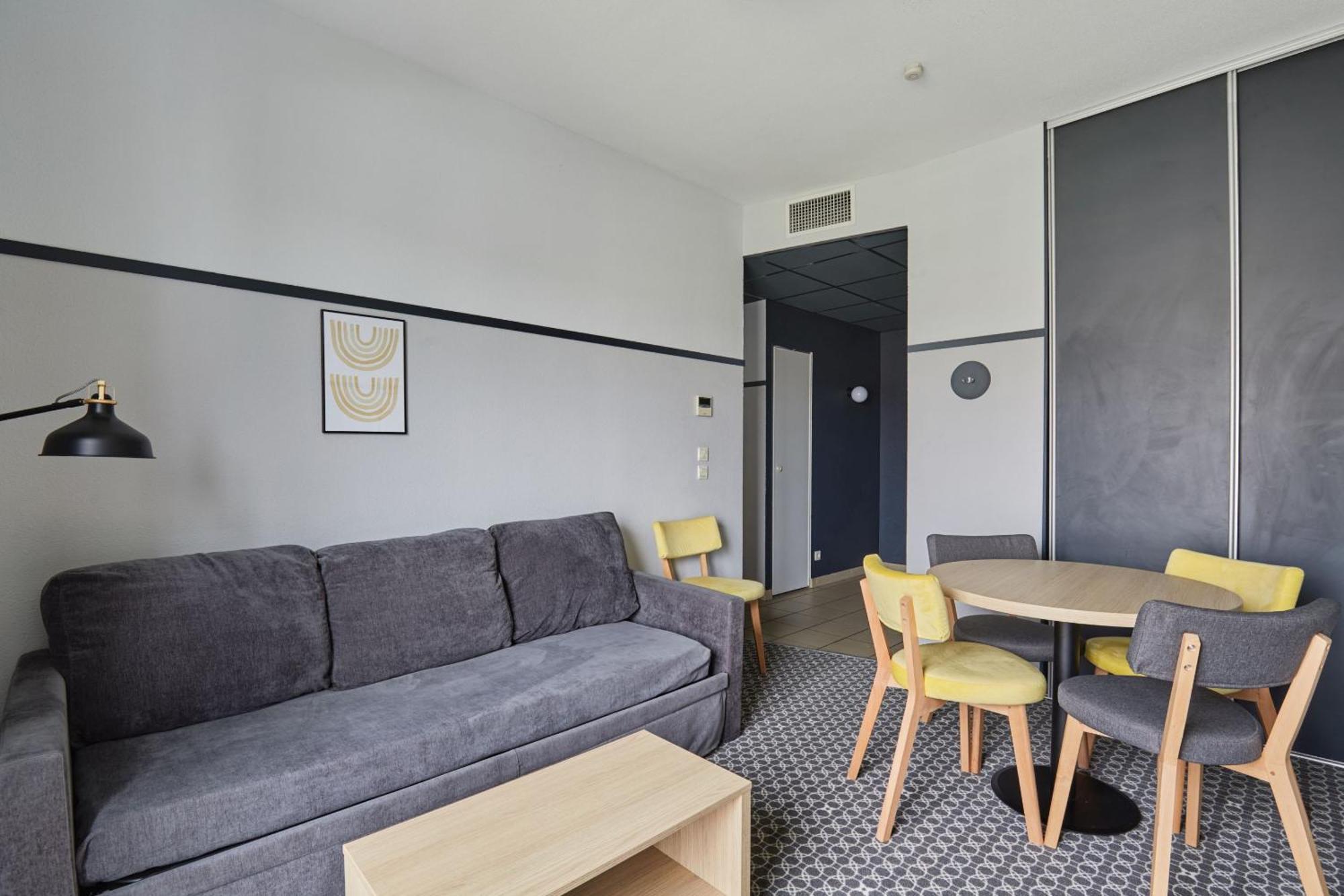 Appart'Hotel Odalys City - Bioparc Lyon Est Экстерьер фото