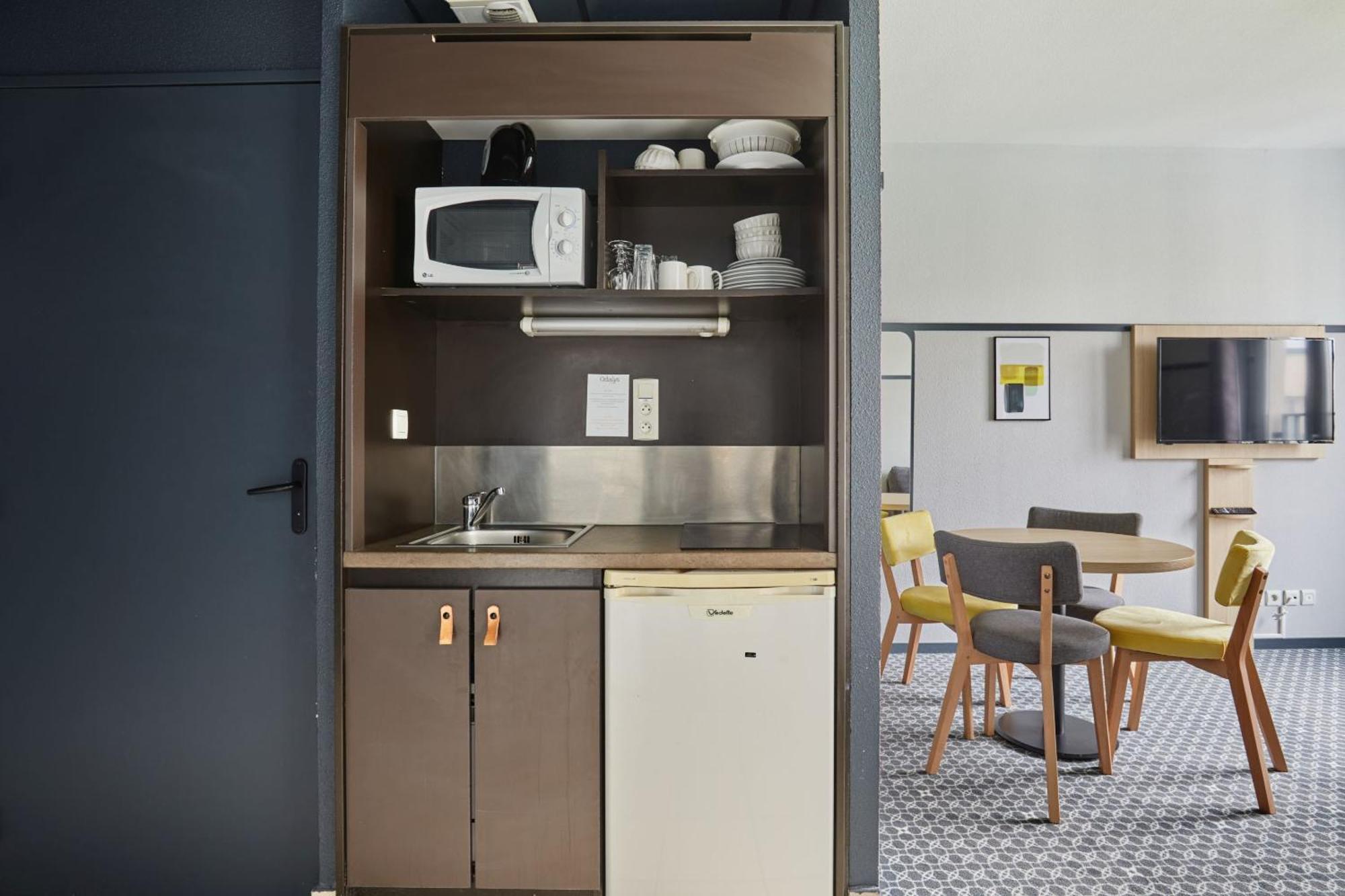 Appart'Hotel Odalys City - Bioparc Lyon Est Экстерьер фото