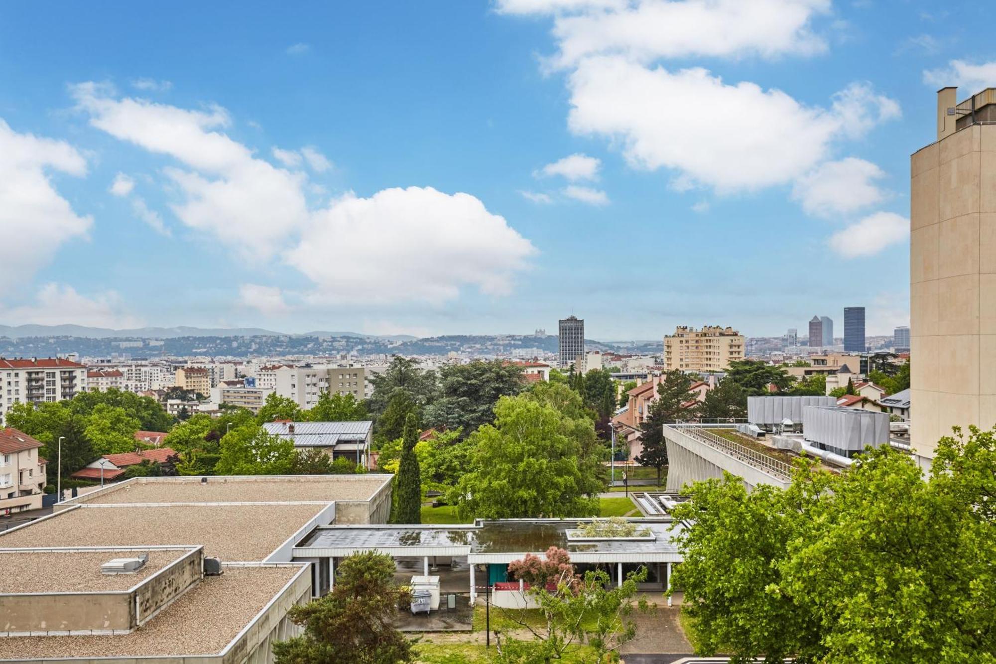 Appart'Hotel Odalys City - Bioparc Lyon Est Экстерьер фото