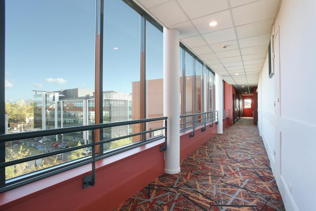 Appart'Hotel Odalys City - Bioparc Lyon Est Экстерьер фото